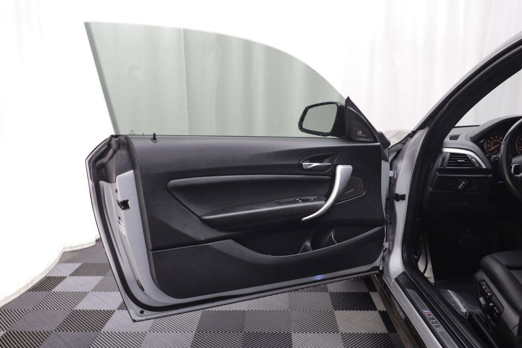 Used 2015 BMW M235i xDrive Coupe image 4