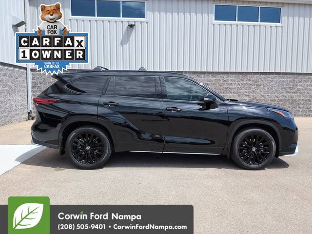 Used 2023 Toyota Highlander XSE FWD image 2