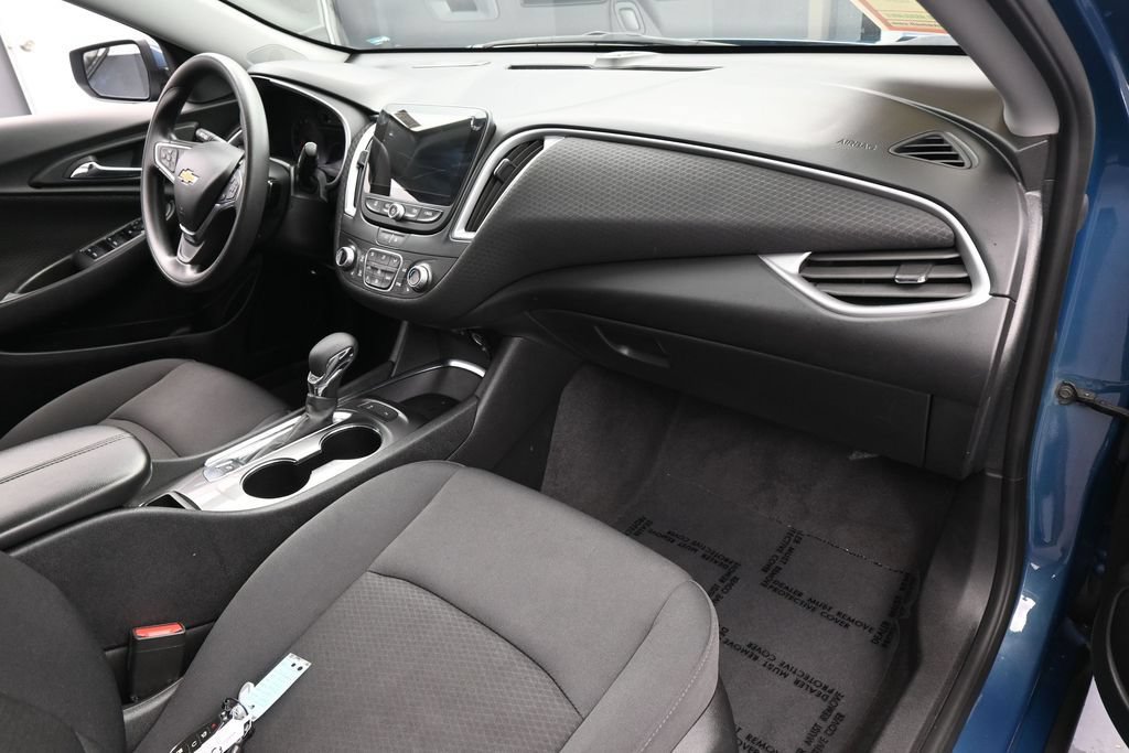 Used 2025 Chevrolet Malibu LT FWD image 42