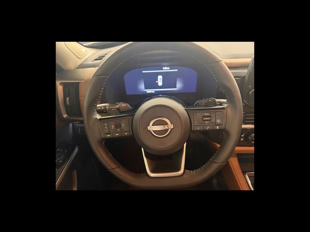 Used 2023 Nissan Pathfinder Platinum AWD/4WD image 14