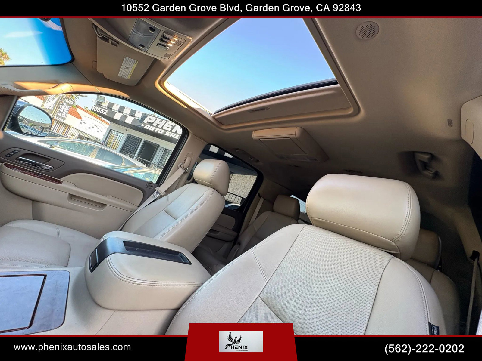 Used 2012 Chevrolet Suburban LTZ image 21