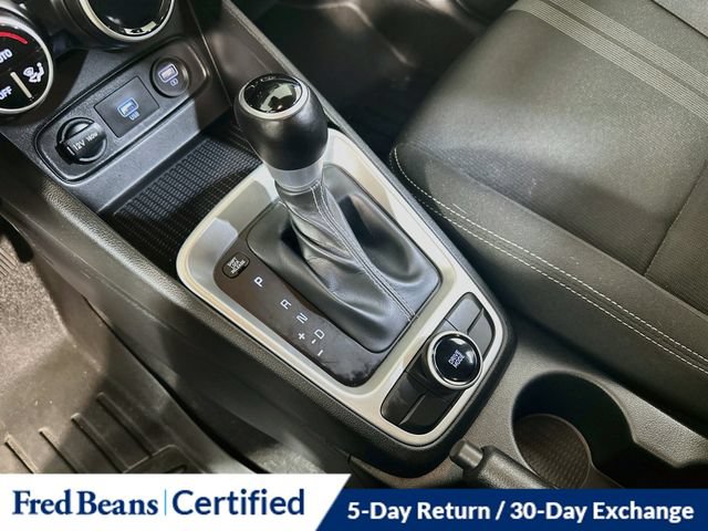 Certified 2021 Hyundai Venue SEL FWD image 22
