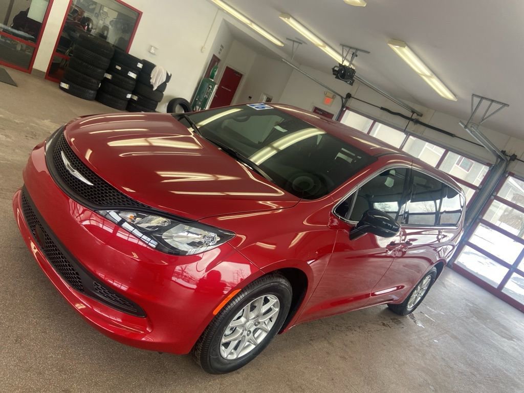 New 2026 Chrysler Voyager LX image 4