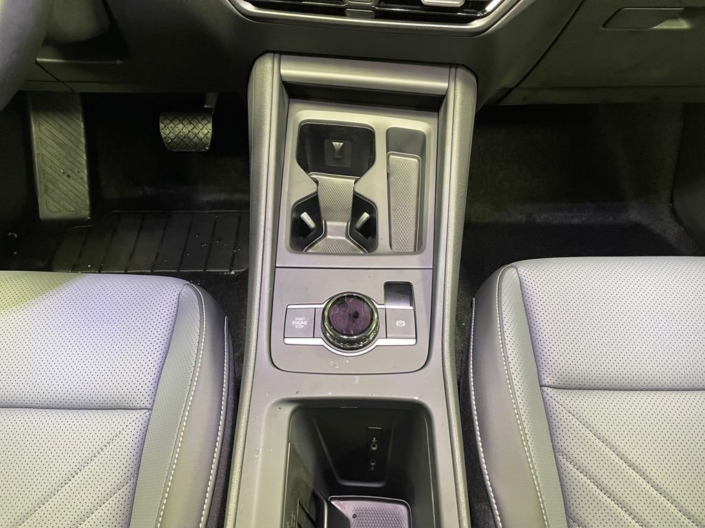 New 2026 Volkswagen Tiguan SE image 9