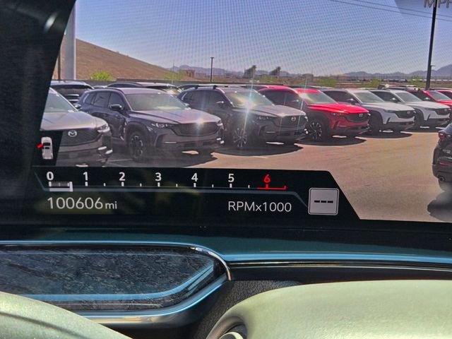 Used 2021 Cadillac Escalade Premium Luxury image 23