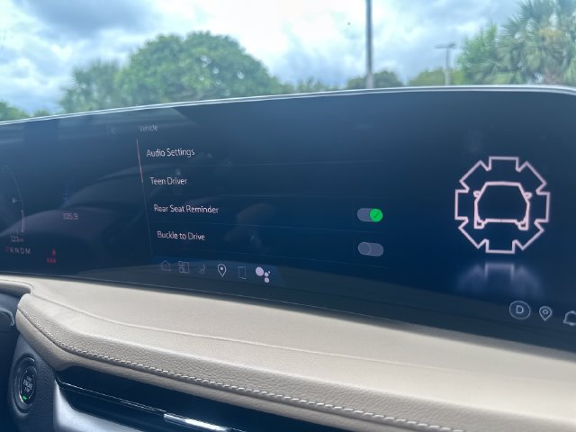 Certified 2024 Cadillac XT4 Premium Luxury FWD image 15