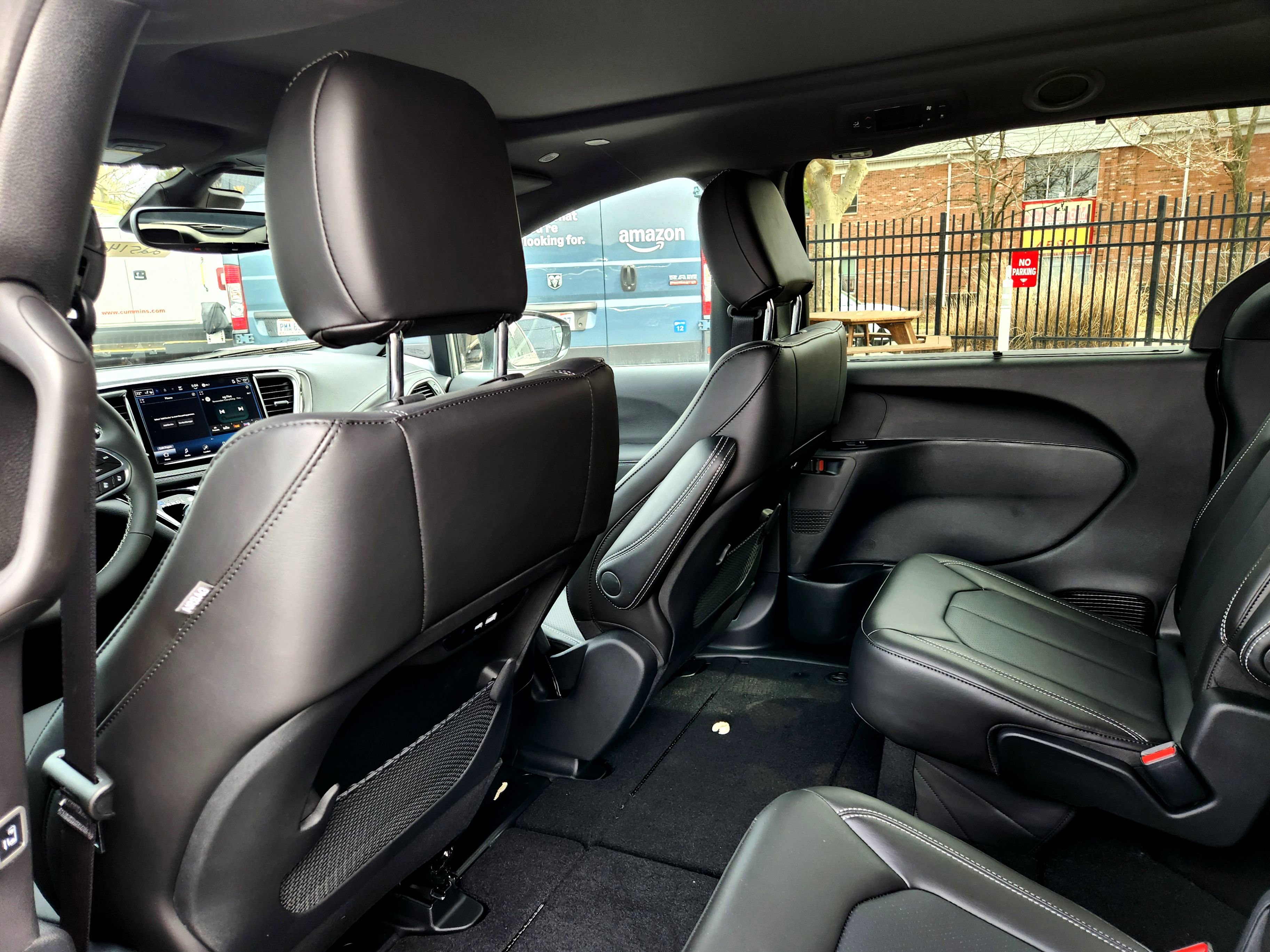 New 2025 Chrysler Pacifica Select image 19