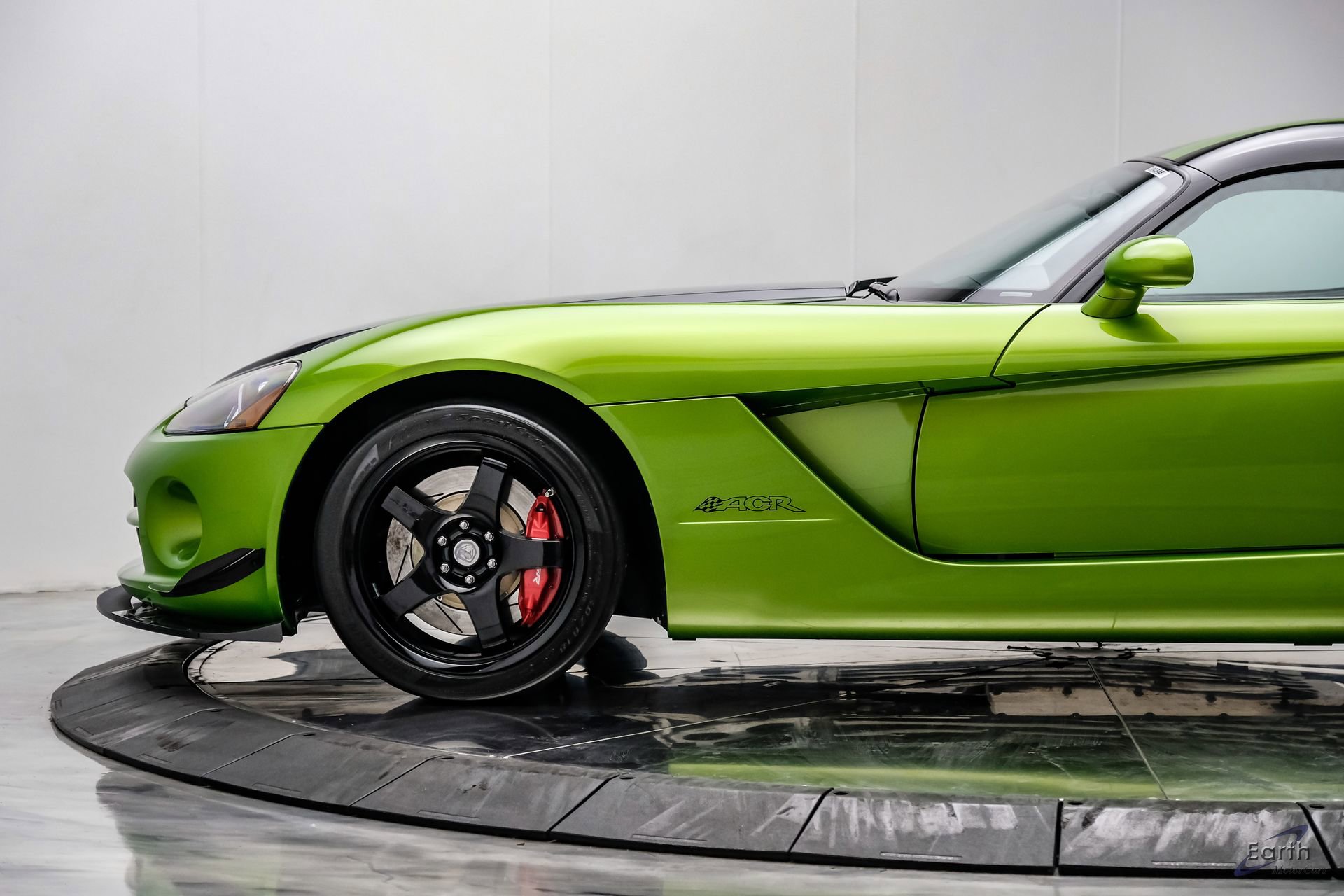 Used 2010 Dodge Viper ACR RWD image 10