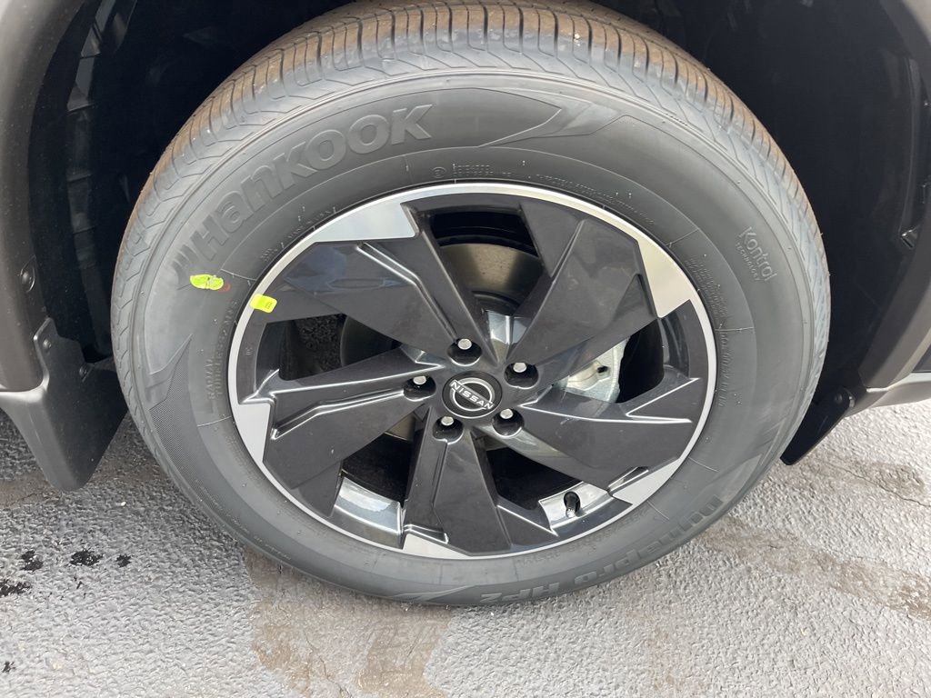 New 2026 Nissan Rogue SV w/ Cold Weather Package image 32