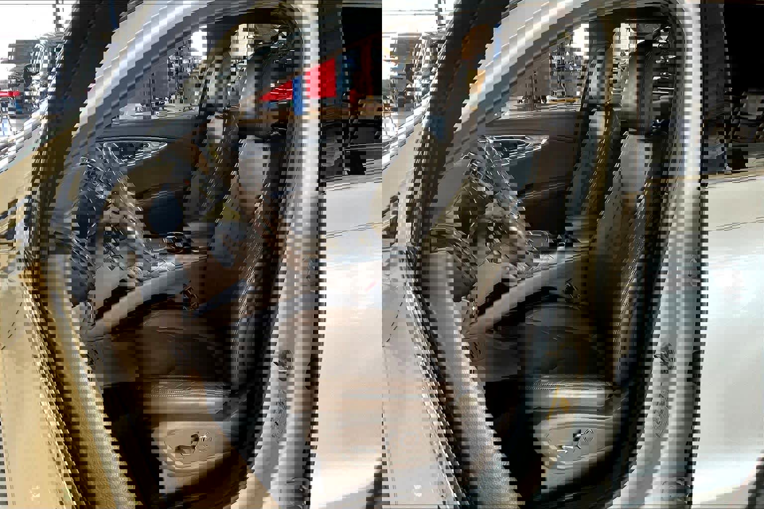 Used 2016 Lincoln MKX Reserve w/ Climate Package image 7