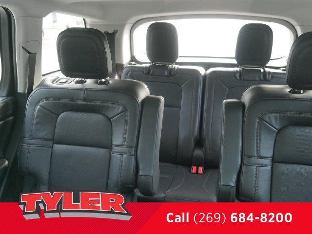 Used 2025 Lincoln Aviator Reserve w/ Equipment Group 201A AWD/4WD image 39