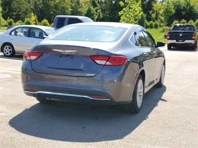 Used 2016 Chrysler 200 Limited image 4