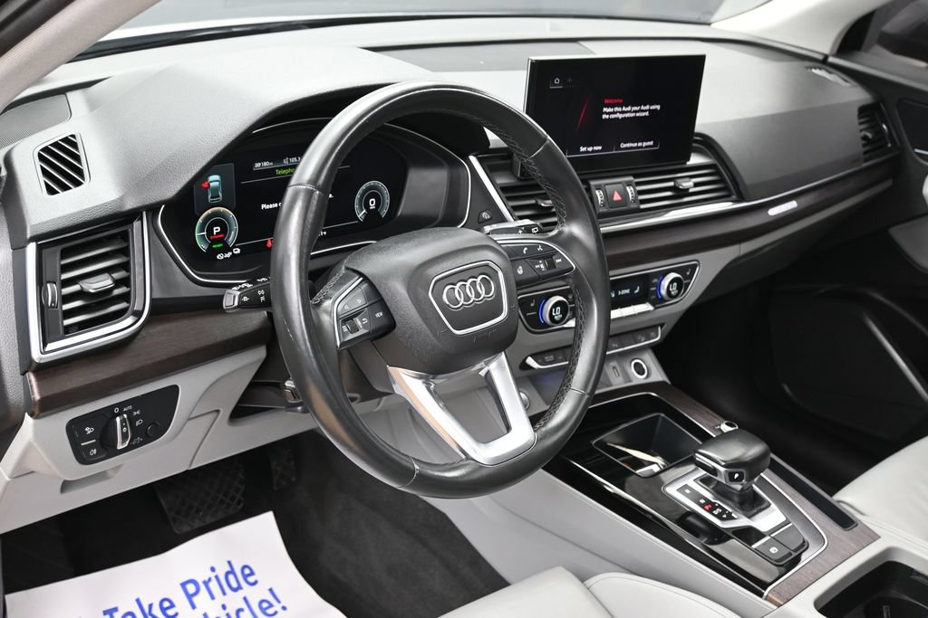 Used 2022 Audi Q5 e Premium w/ Convenience Package AWD/4WD image 23