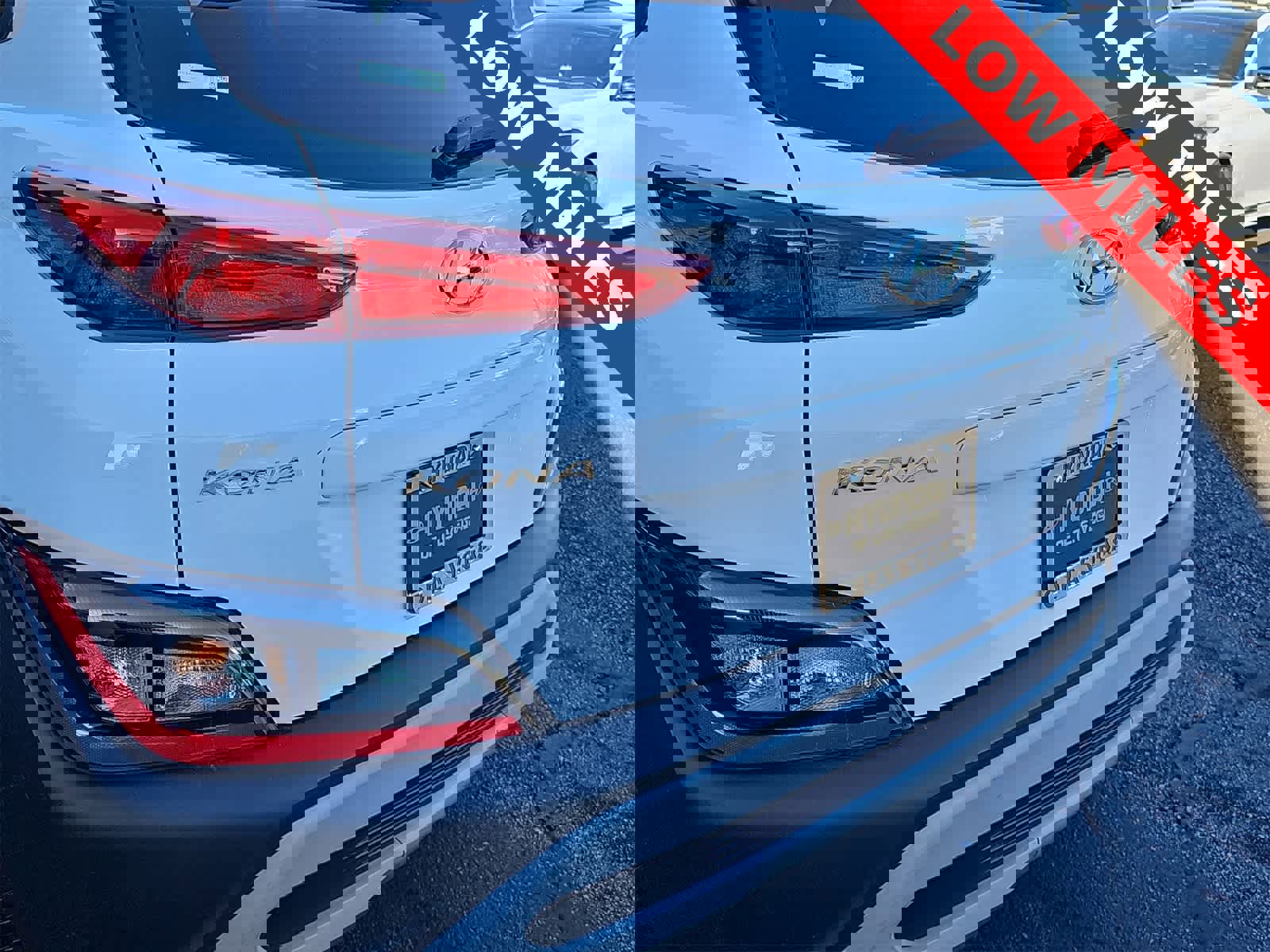 Used 2023 Hyundai Kona SEL image 11