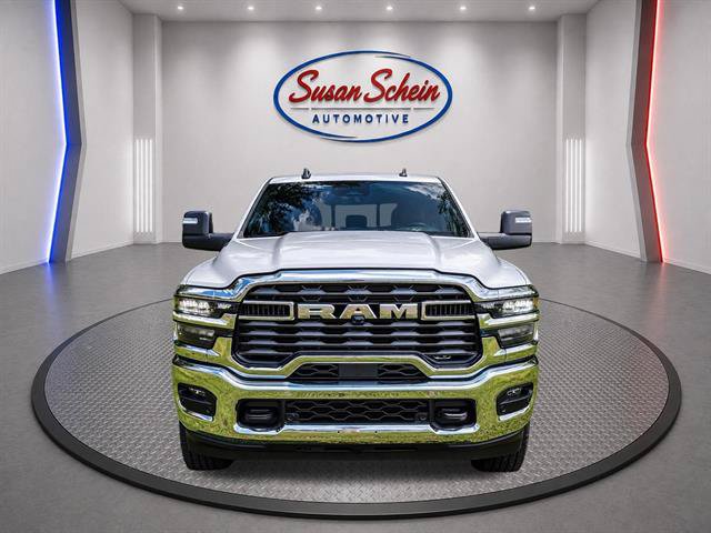 Used 2026 RAM 2500 Big Horn AWD/4WD image 2