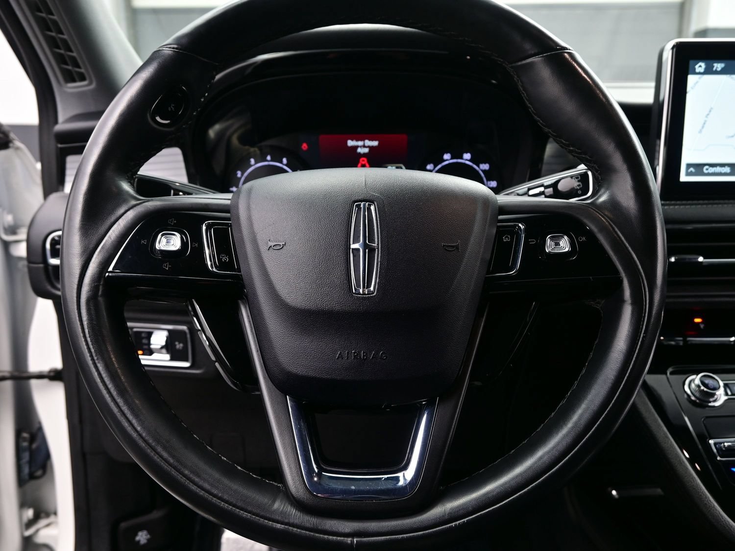 Used 2022 Lincoln Corsair AWD w/ Premium Package image 25