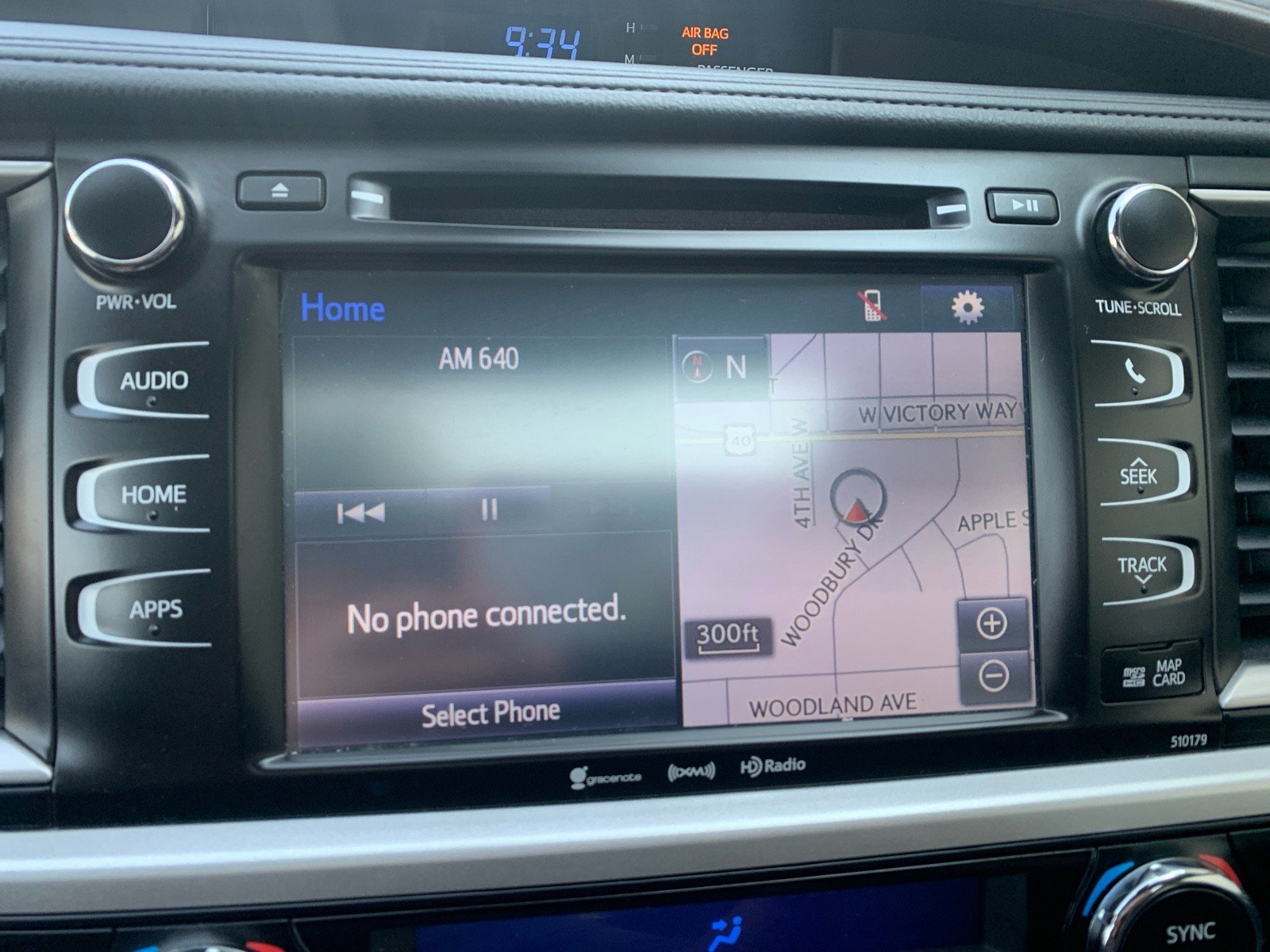 Used 2017 Toyota Highlander XLE image 19