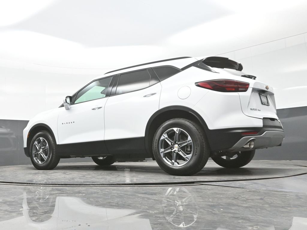 Used 2025 Chevrolet Blazer LT w/ Convenience Package image 31