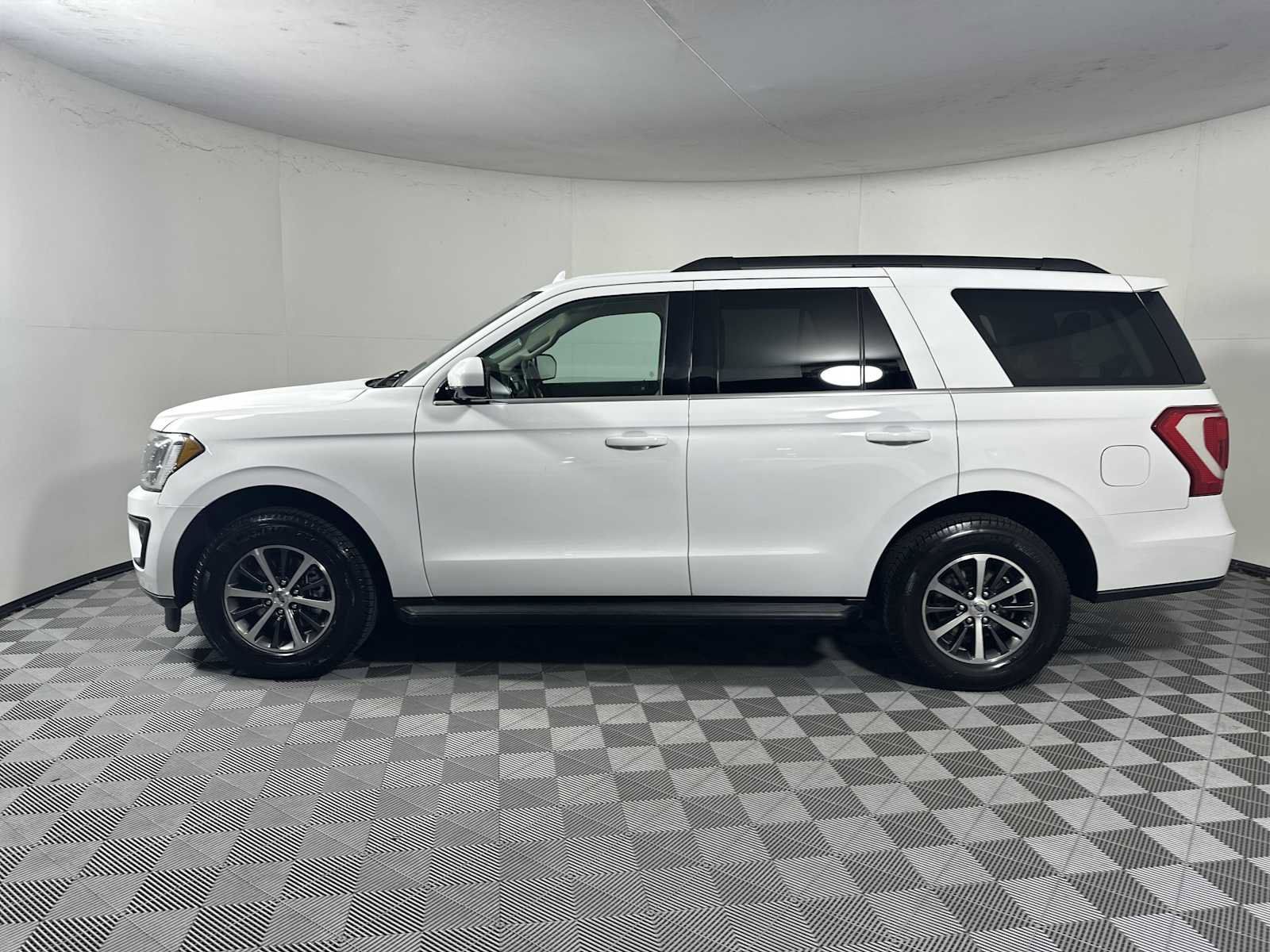 Certified 2020 Ford Expedition XLT image 4