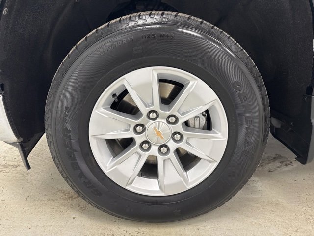 Used 2025 Chevrolet Silverado 1500 LT image 39