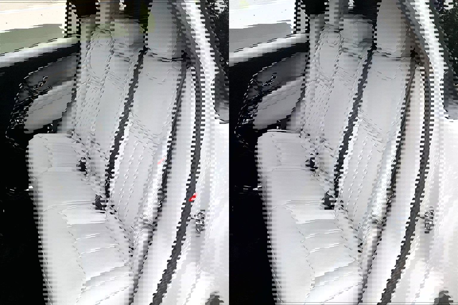 Used 2025 Land Rover Range Rover Sport image 20