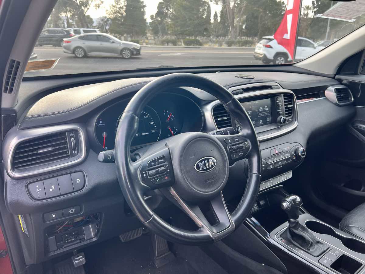 Used 2018 Kia Sorento EX FWD image 10