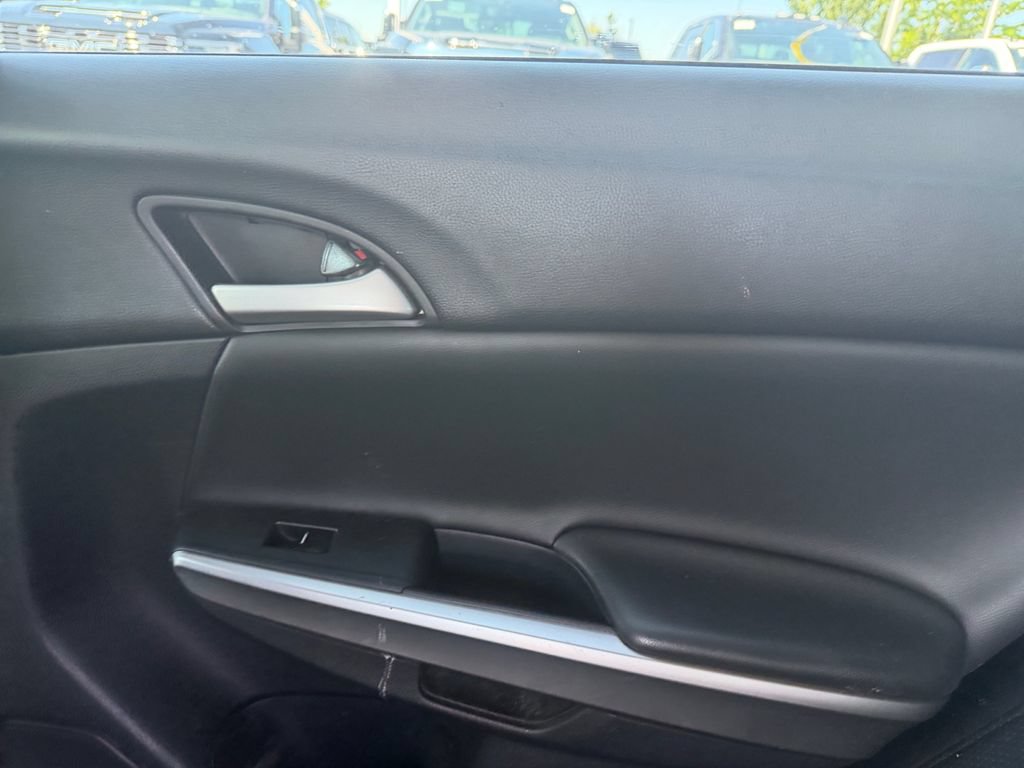Used 2013 Honda Crosstour EX image 33