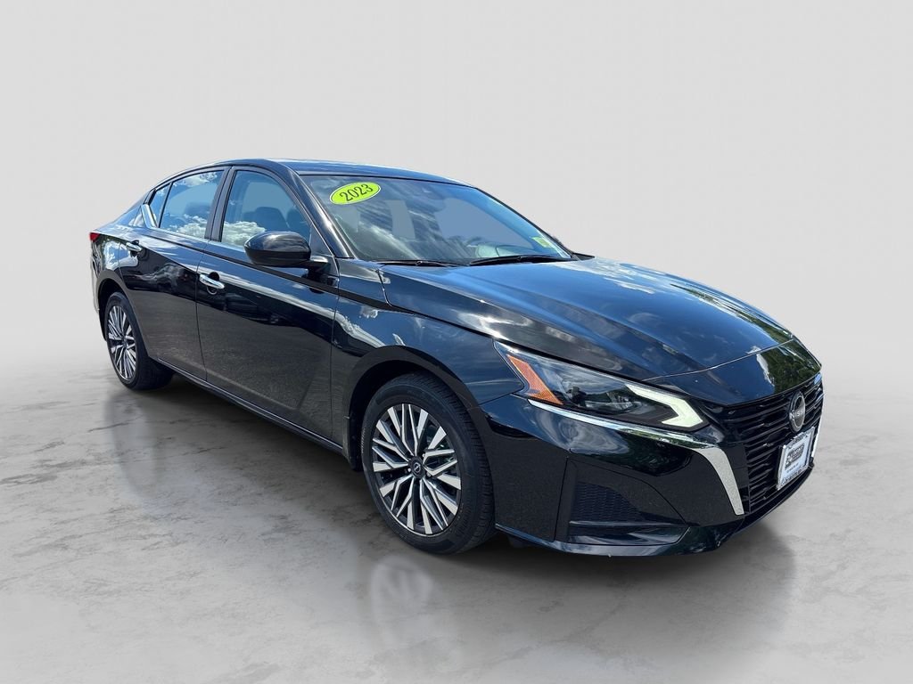 Used 2023 Nissan Altima 2.5 SV w/ SV Premium Package AWD/4WD image 6