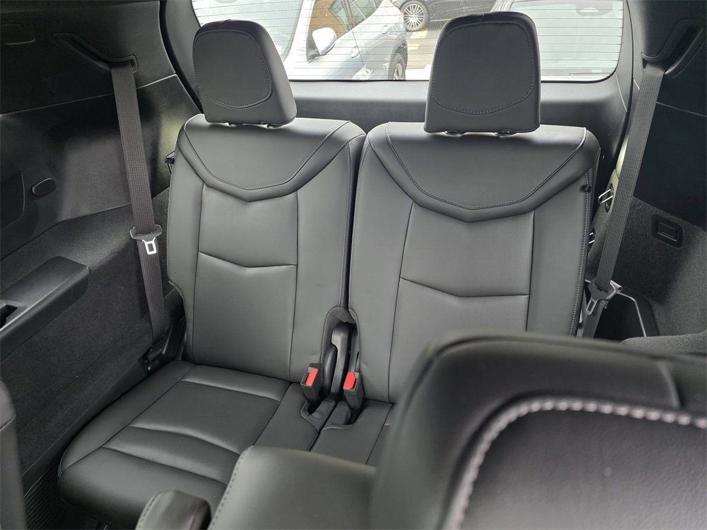 Used 2023 Cadillac XT6 Sport w/ Technology Package image 14