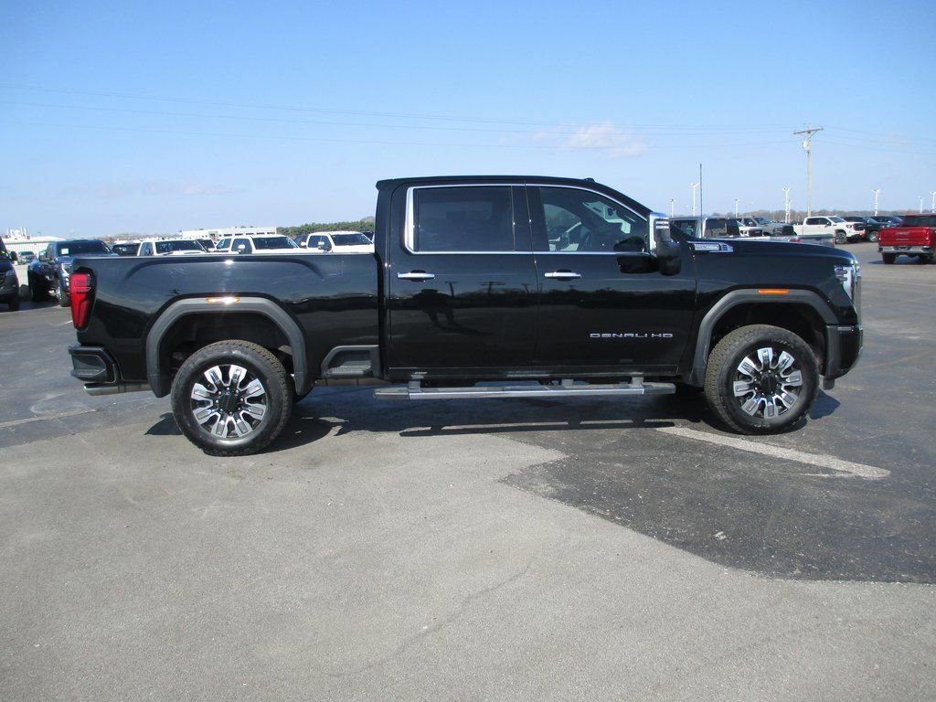 Used 2025 GMC Sierra 2500 Denali w/ Denali Reserve Package image 5