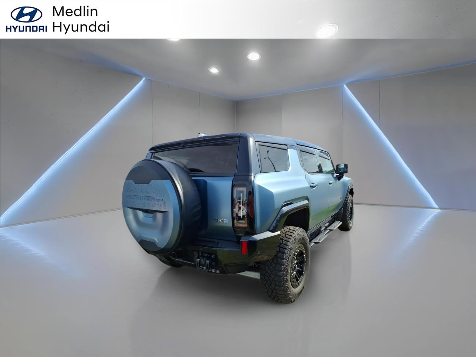 Used 2024 GMC Hummer EV 3X w/ Omega Edition AWD/4WD image 3