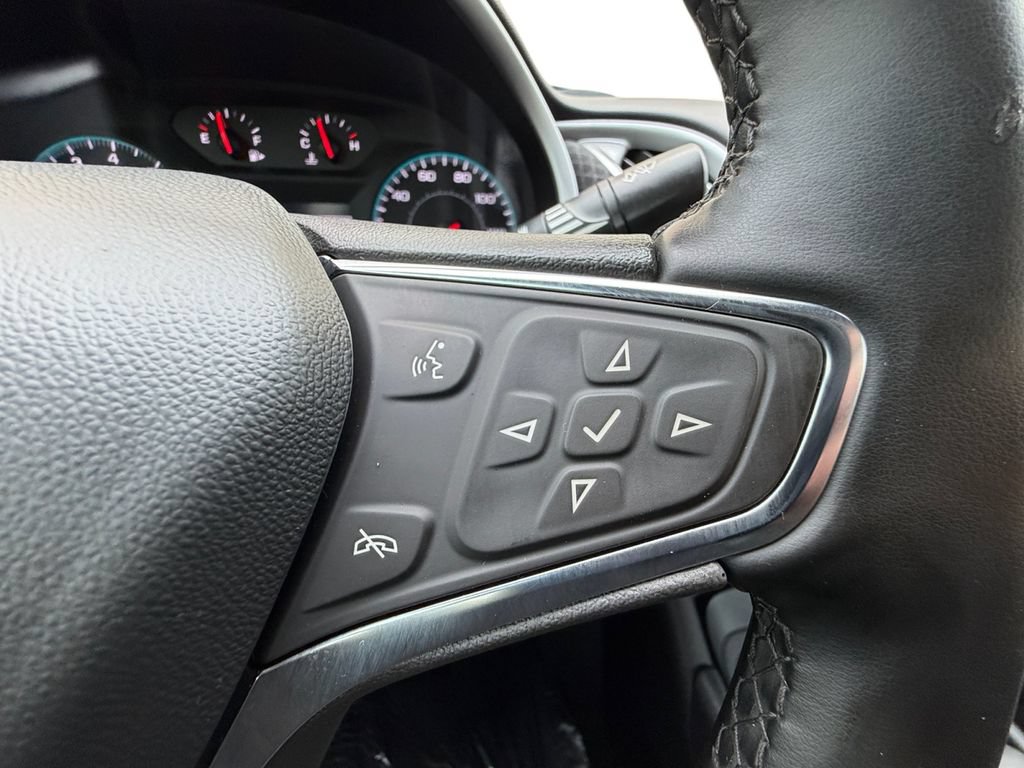 Used 2025 Chevrolet Malibu RS FWD image 24
