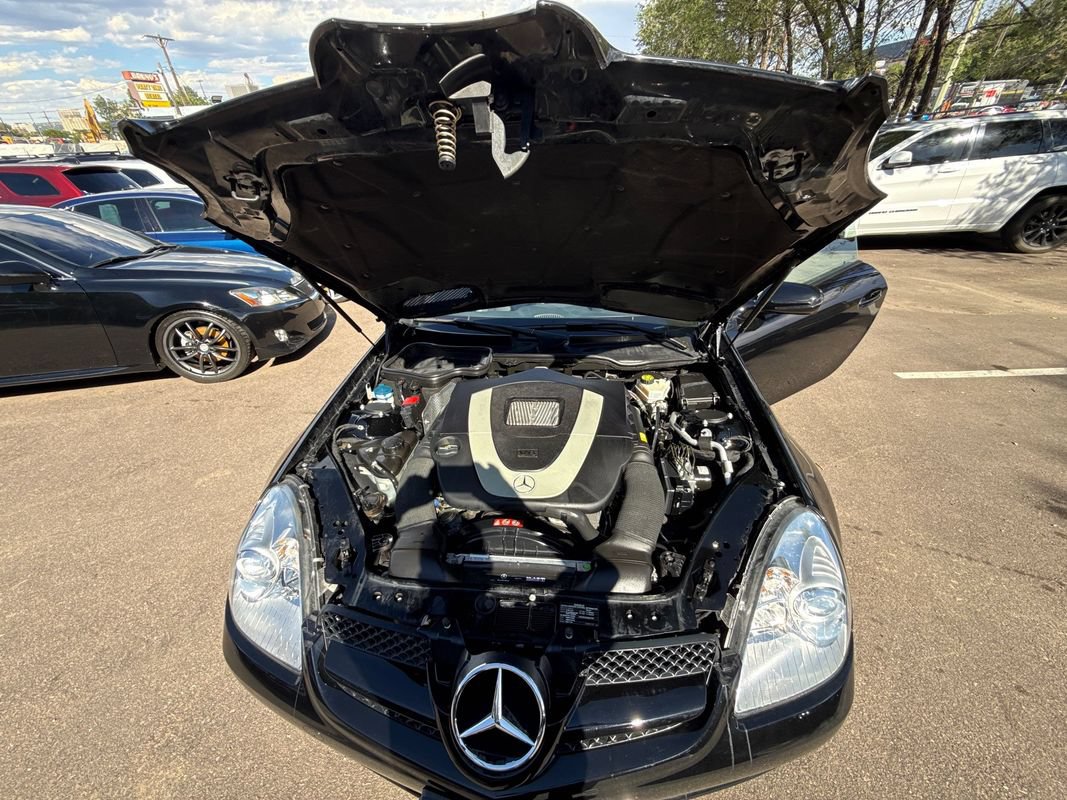 Used 2009 Mercedes-Benz SLK 300 image 10