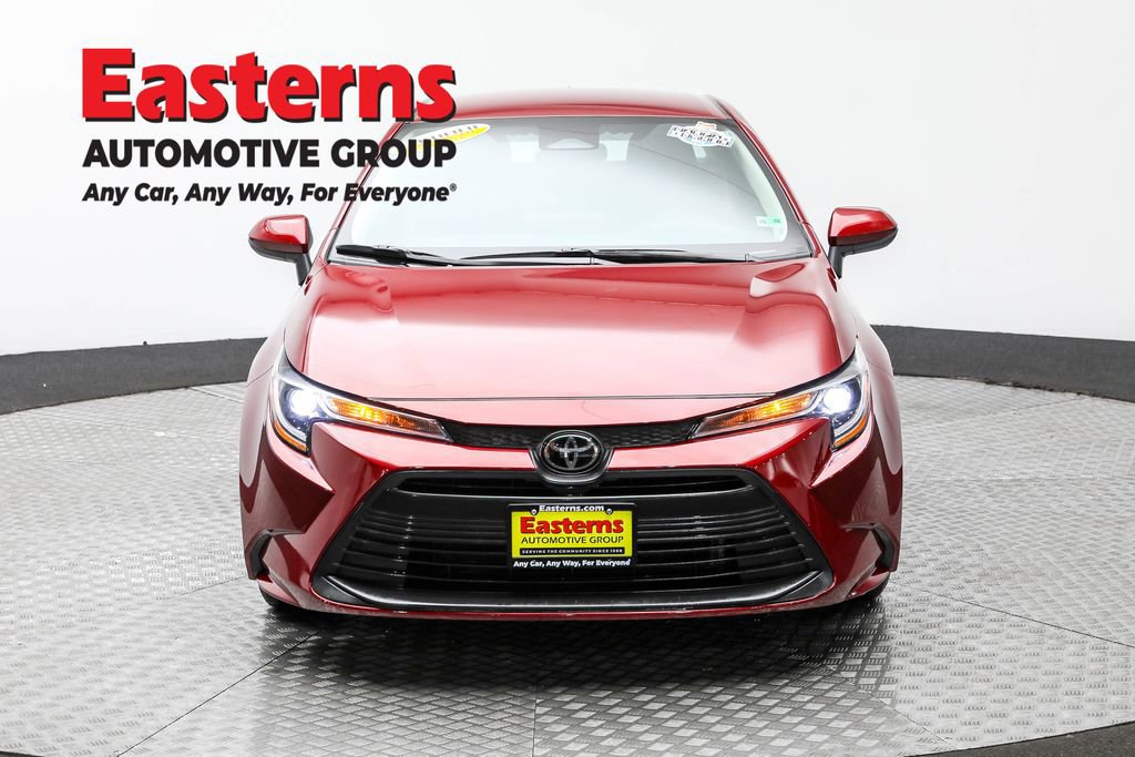 Used 2024 Toyota Corolla LE image 3