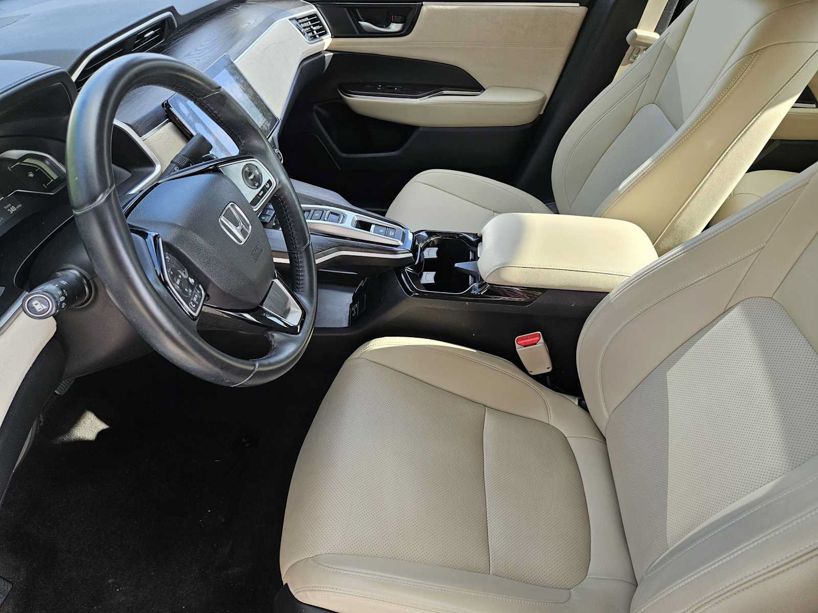 Certified 2018 Honda Clarity Touring image 13
