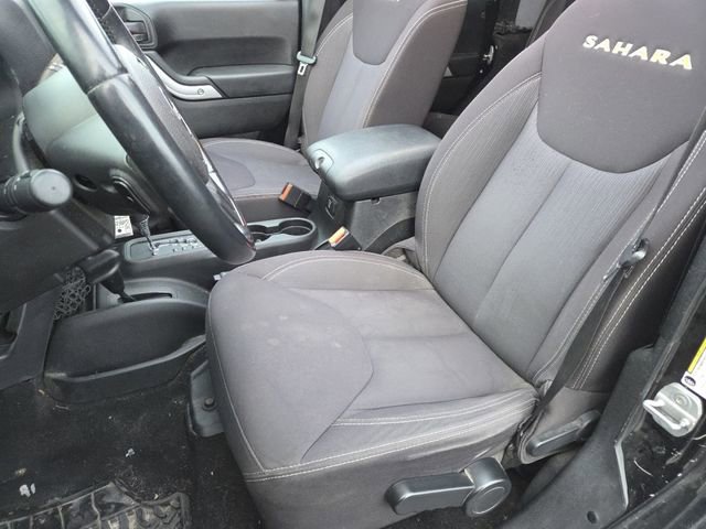 Used 2013 Jeep Wrangler Unlimited Sahara image 29