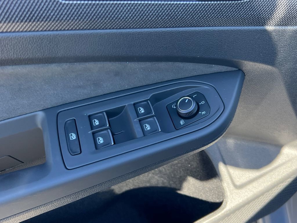 New 2025 Volkswagen GTI SE image 15