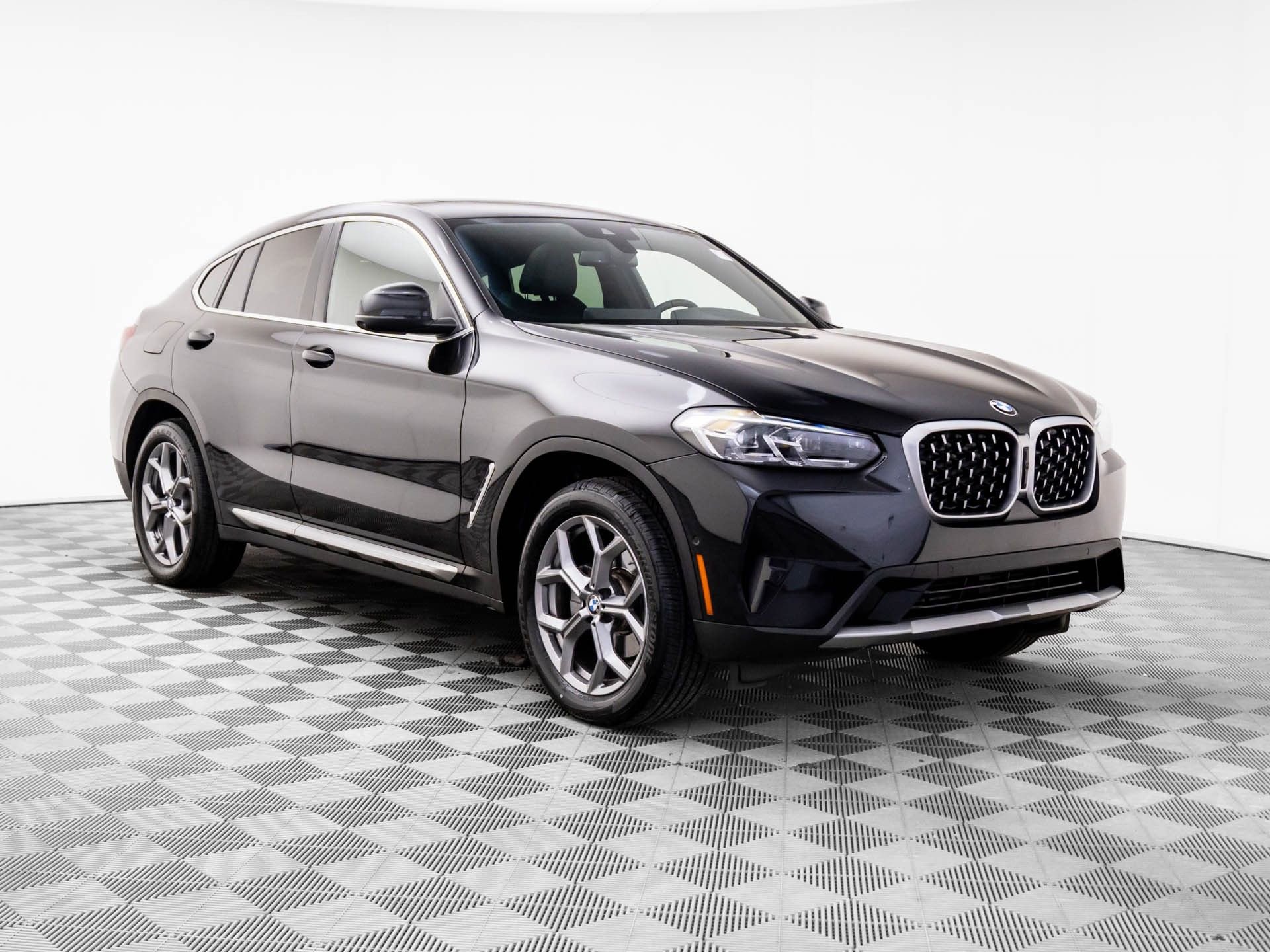 Certified 2025 BMW X4 xDrive30i image 8