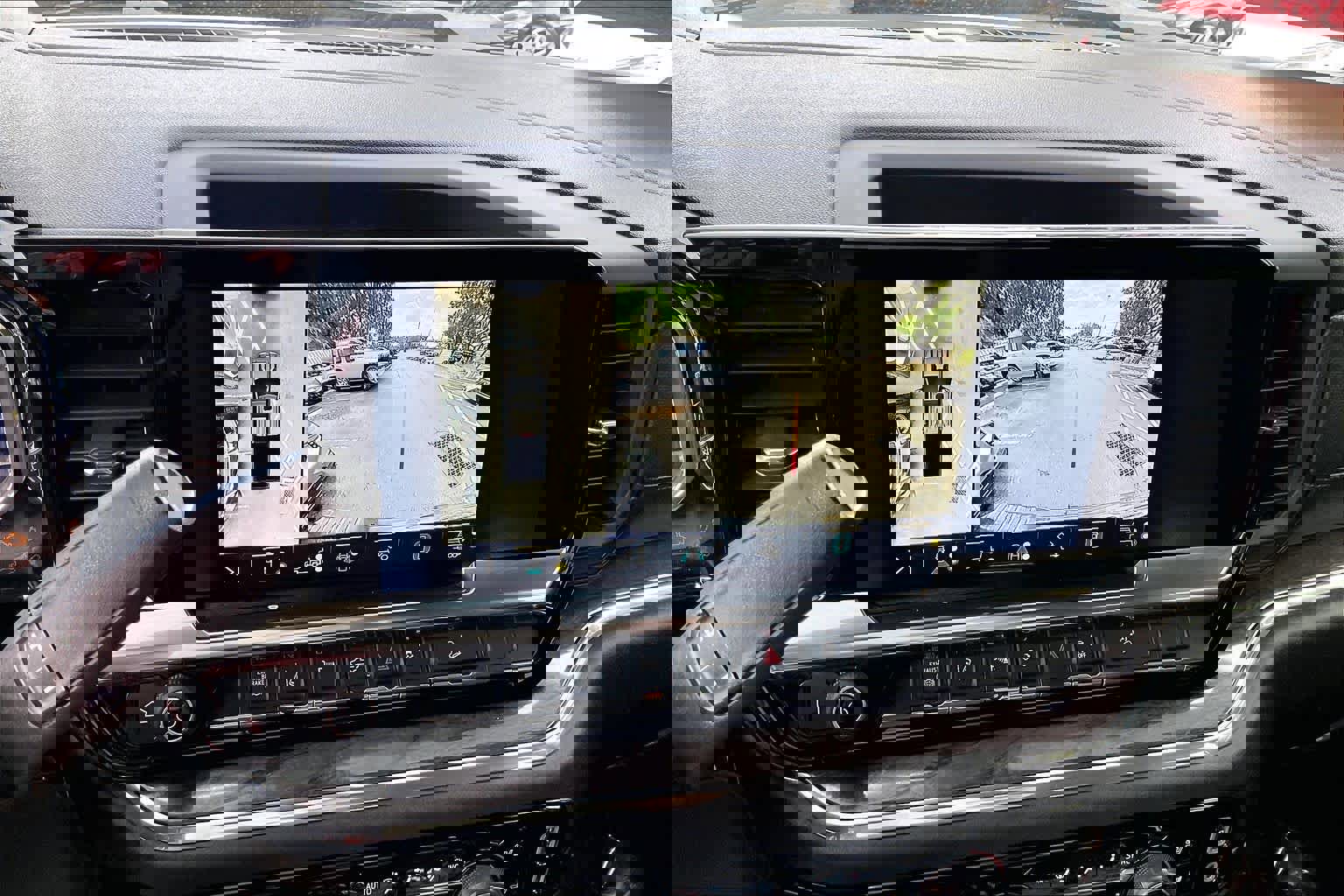 Used 2024 Chevrolet Silverado 3500 LTZ w/ LTZ Premium Package image 20