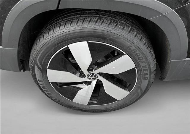 Used 2025 Volkswagen Taos S AWD/4WD image 9