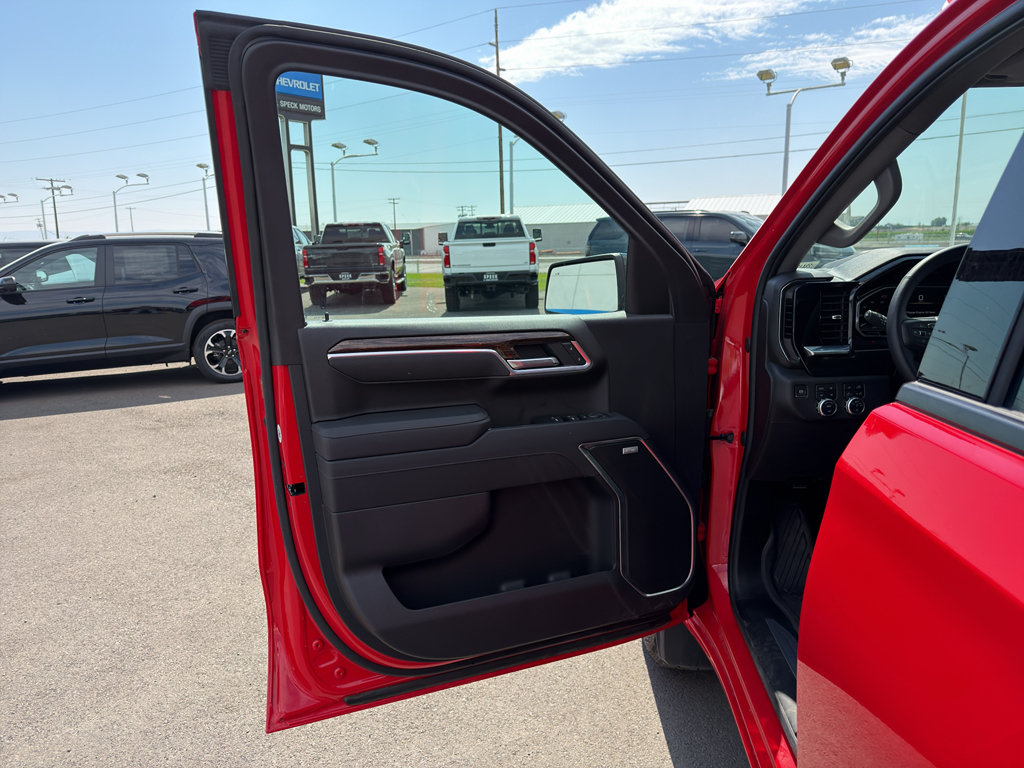 Used 2025 GMC Sierra 1500 Elevation w/ Elevation Premium Package AWD/4WD image 13