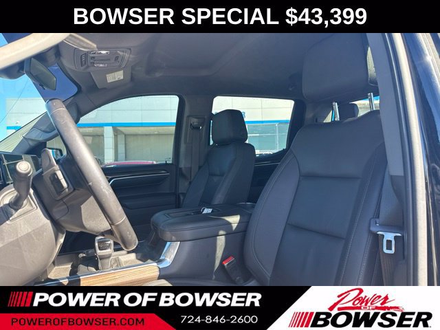 Used 2022 Chevrolet Silverado 1500 LT Trail Boss w/ LT Trail Boss Premium Package AWD/4WD image 2