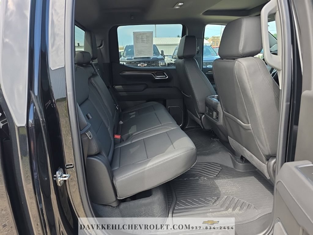 Used 2025 Chevrolet Silverado 1500 LT Trail Boss w/ LT Trail Boss Premium Package AWD/4WD image 38