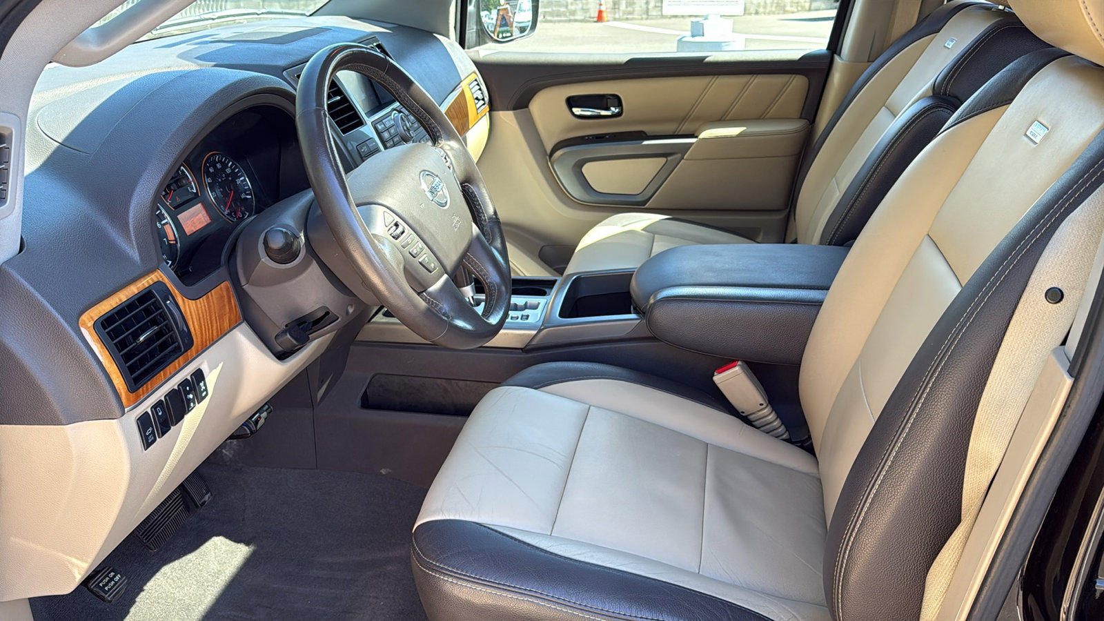 Used 2015 Nissan Armada Platinum w/ Platinum Reserve Package AWD/4WD image 20