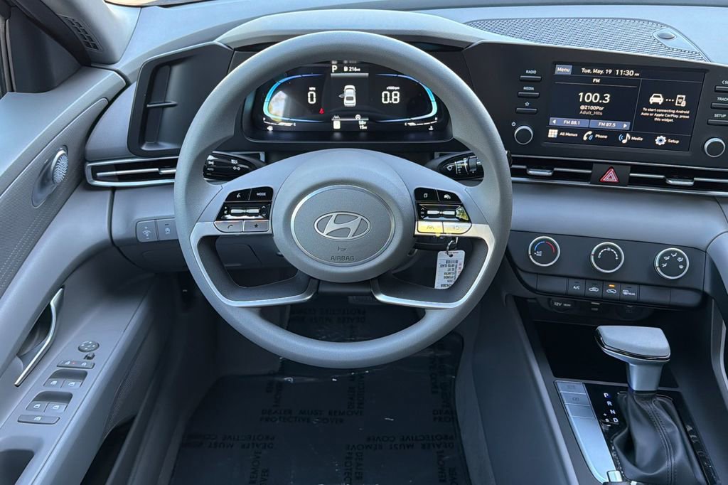 New 2026 Hyundai Elantra SE FWD image 12
