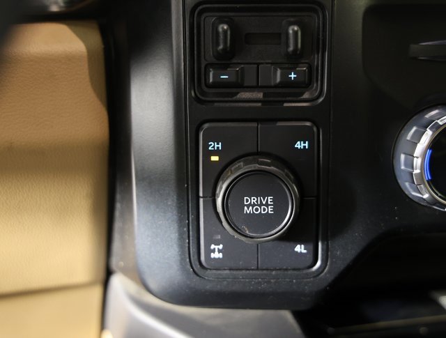 Used 2023 Ford F250 Lariat w/ Chrome Package image 20