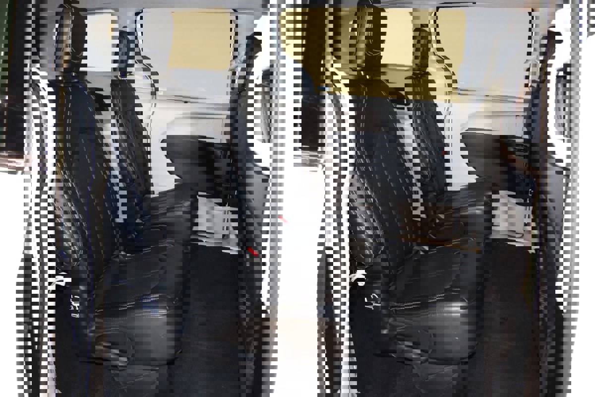 Used 2024 Chrysler Pacifica Touring-L image 59