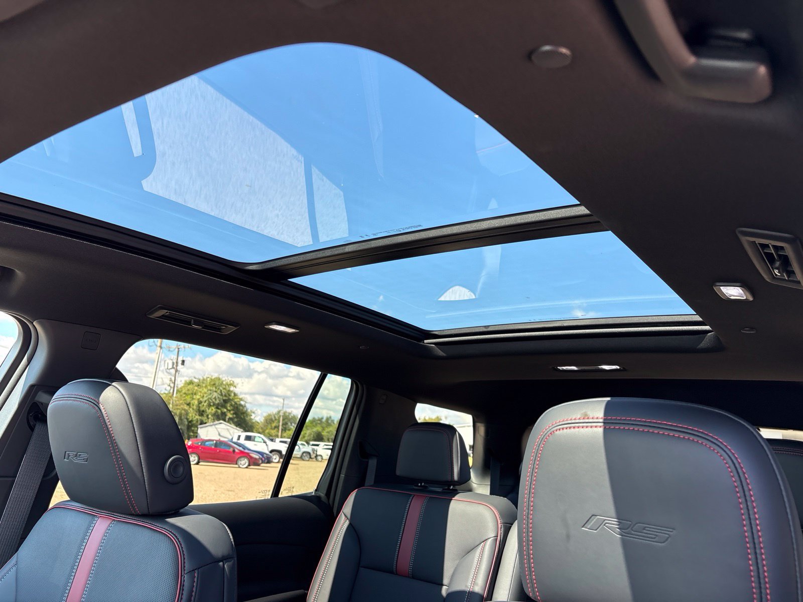 New 2027 Chevrolet Traverse RS AWD/4WD image 10