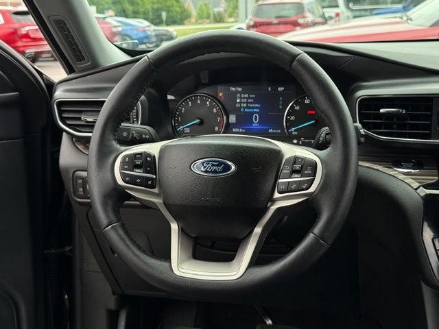 Used 2023 Ford Explorer Limited w/ Hybrid Equipment Group 310A AWD/4WD image 7