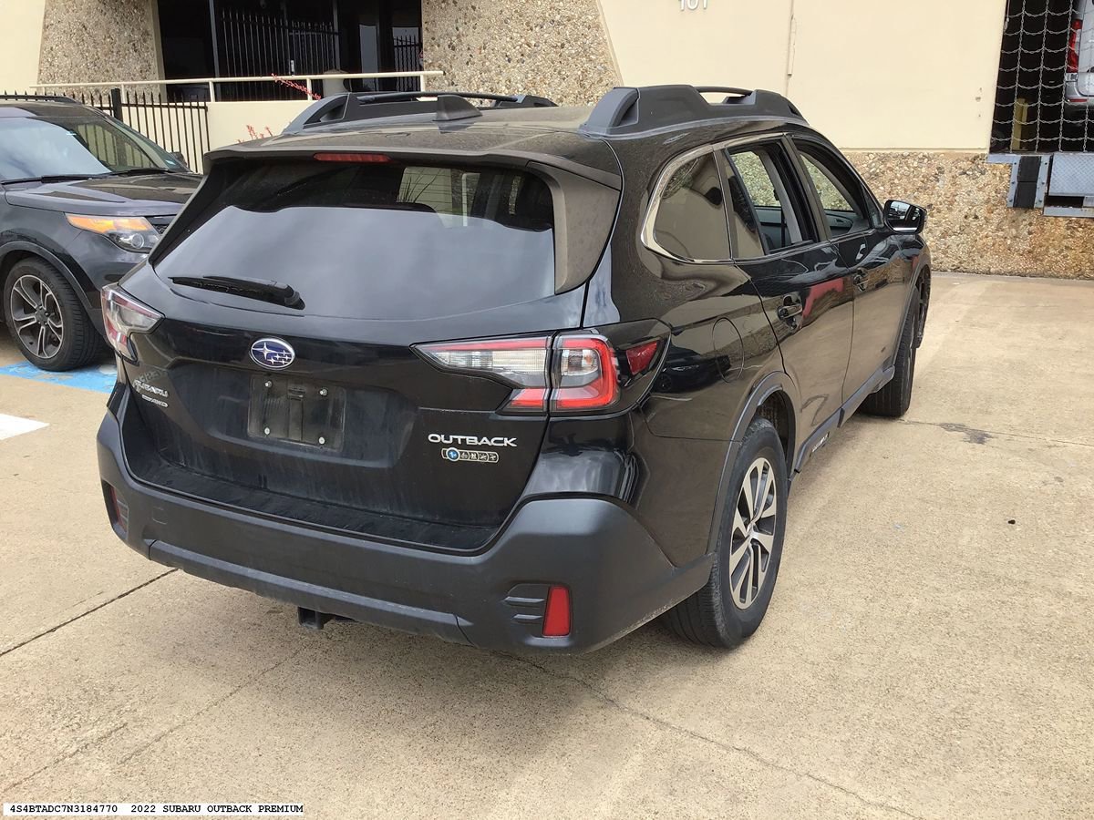 Used 2022 Subaru Outback Premium AWD/4WD image 5